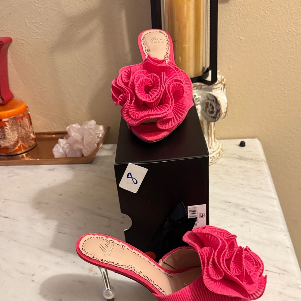 Muse by Marchesa Vibrant Pink Heels with Floral Design. - Picture 6 of 9